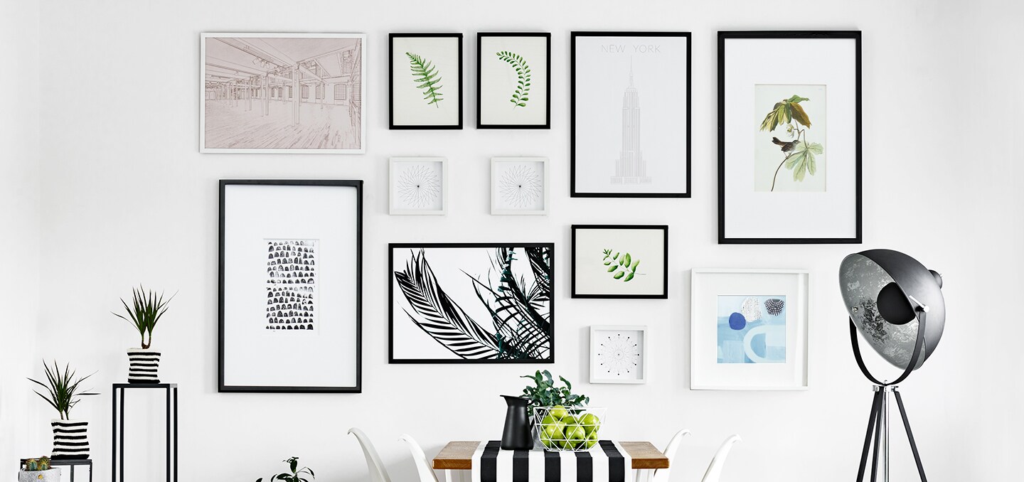 picture frame collage wall
