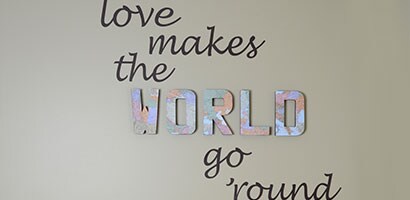 Love Makes the World Go Round Message Display